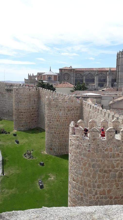 El Cedro Lloron Lägenhet Ávila Exteriör bild
